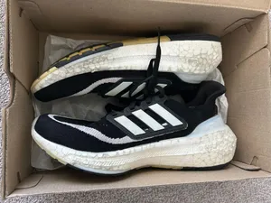 Adidas Ultraboosts thumbnail 2