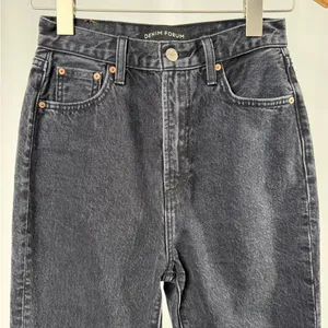 Aritzia Denim Forum The Nina Super High Rise Cigarette Jeans in Black‎ Size 24 thumbnail 6