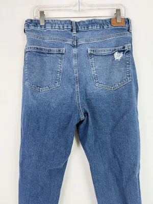 American Eagle Distressed Strigid Curvy Mom Jeans Medium Wash Size 14 SHORT EUC thumbnail 7