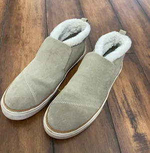Toms Shoes thumbnail 1