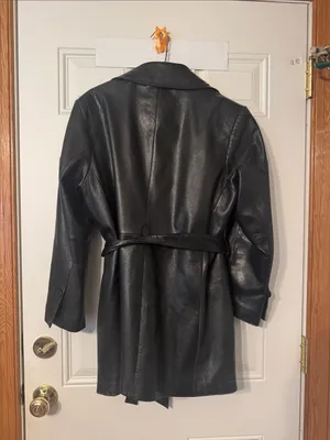 Wilson’s Pelle Studio Black Leather Double-Breasted Trench Coat with Tie Belt thumbnail 6