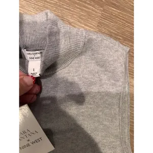 Nine West Heather Gray Mock Neck Sleeveless Knit Sweater Top L Business Casual Workwear thumbnail 3