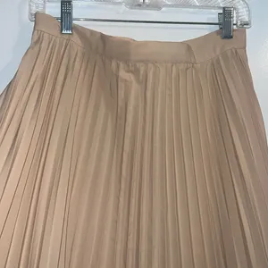 Amazon SweatyRocks Women's Casual Solid Longline Pleated Long Skirt Medium thumbnail 4