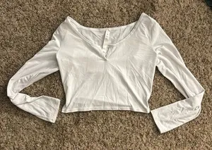Lululemon Cropped Long Sleeve thumbnail 1