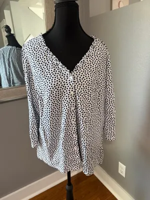Boden x Anthropologie Polka Dot Ruffle Trim Cottagecore buttoned v-neck 20/22R. thumbnail 2