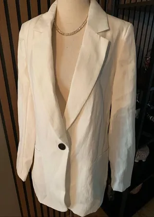 Zara white blazer oversize size xs work attire classy work blazer NWT thumbnail 1
