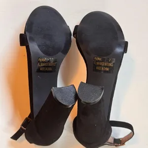 Black High Heel Strappy Ankle Shoes Sz 7 thumbnail 9