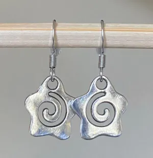 Handmade funky grunge y2k swirl star earrings 🌙 thumbnail 4