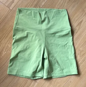SET ACTIVE GREEN BIKER SHORTS thumbnail 1