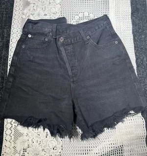 AGOLDE Crisscross Black Denim Shorts thumbnail 1
