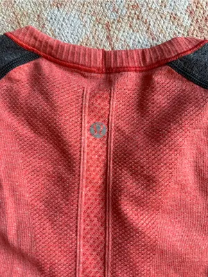 Lululemon Run: Swiftly Tech Short Sleeve Love Red Deep Coal W3033S size 10 thumbnail 4