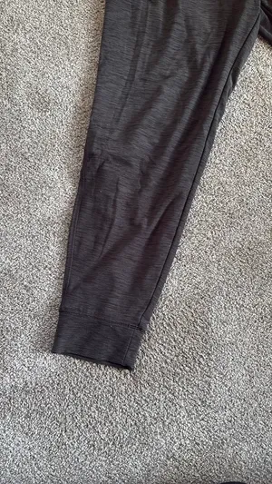 Old Navy Active Joggers thumbnail 2