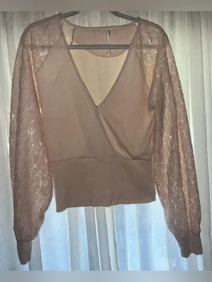 Anthropologie Lace Sleeve Faux Wrap Top Womens M Ivory Rib Knit V-Neck Coquette thumbnail 4