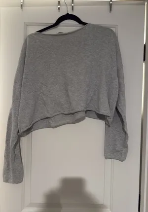 Cropped Brandy Melville Sweater Grey thumbnail 1