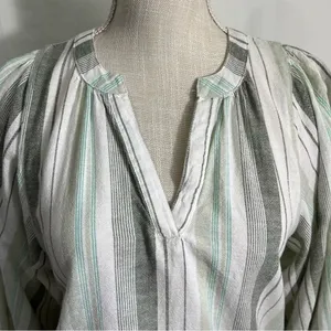 a.n.a Gray and Light Green Striped Linen V-Neck Pullover Blouse Women’s Size XS thumbnail 6
