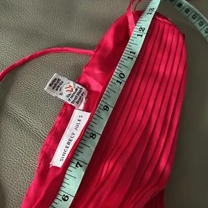 Sincerely Jules satin Deep V Neck Accordion Pleated Hot Pink Satin Dress Xs thumbnail 10