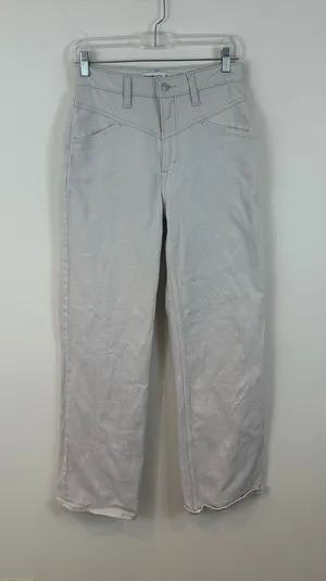 Abercrombie and Fitch The 90's Relaxed Jean in Cream Mixed Media Faux Leather 4R thumbnail 1
