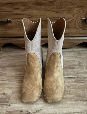 Gucci Ankle Boots thumbnail 2