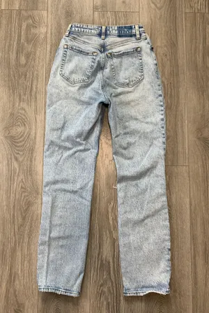 Abercrombie Curve Love High-Rise Dad Jeans thumbnail 9