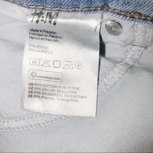 H&M size 8 denim cutoff shorts thumbnail 5
