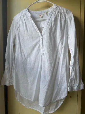 Levi’s V-Neck White Shirt XS 3/4 Sleeves thumbnail 1