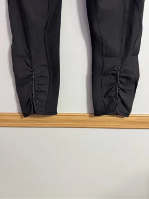 Lululemon Athletica Black High-Rise Workout Yoga Leggings Size 8 thumbnail 5