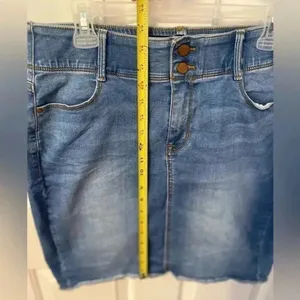 APT 9 Denim Jean Pencil Skirt Pockets‎ Slit Stretch Whiskered Blue Wash Sz 12 thumbnail 10
