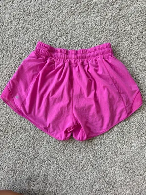 Lululemon Hotty Hot Shorts 4" High-Rise thumbnail 2