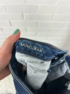 American Eagle Distressed Mom Jeans Size 4 thumbnail 3
