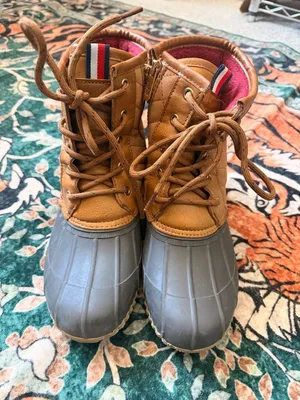 Tommy Hilfiger Women's Waterproof Tan Quilted Rubber Duck Rain Boots Size 8M thumbnail 1