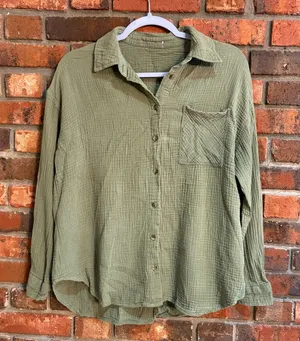 Womens gauzy beachy coastal button up shirt green L thumbnail 1