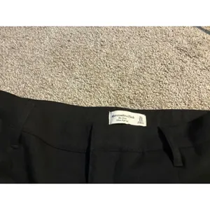 Abercrombie & Fitch Black Solid Ankle Pants Women Regular 31 Short Slit Ankle thumbnail 8