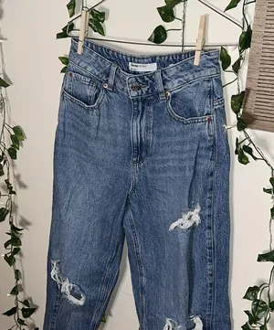 Garage Baggy Ripped Jeans thumbnail 2