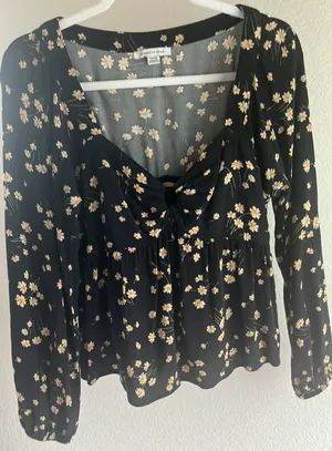 American Eagle Floral Blouse thumbnail 1