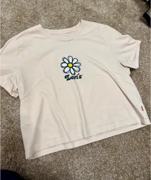 Levi’s Cropped Tee thumbnail 1