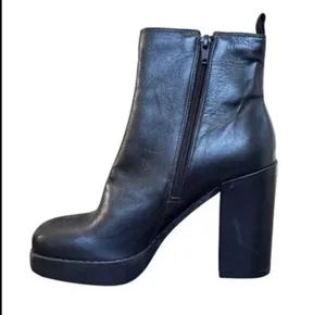 Gianni Bini Black Leather Platform Block Heel Zip Ankle Boots | Size 9.5M | New thumbnail 3