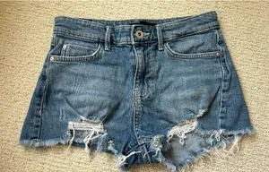 Guess Jean Shorts thumbnail 1