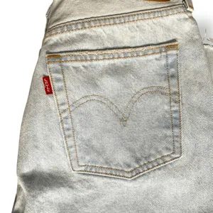 Levi’s 501 Original Floral Embroidered Straight Leg Jeans 28x30‎ Light Wash thumbnail 5
