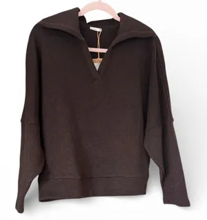 NWT OGL Espresso Shut Women's batwing Sweatshirt size M thumbnail 1