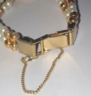Geneva Gold Tone Faux Pearls Vintage Retro Wind Up Watch Wristwatch thumbnail 5