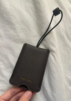 Brown Leather Luggage Tag thumbnail 1