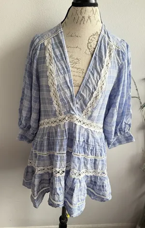 Free People Boho‎ Cottagecore Peasant Top Size Med V Neck Lace Ruffle Light Blue thumbnail 1