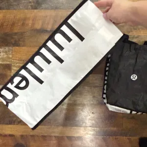 Lululemon Women's Black Bag thumbnail 7