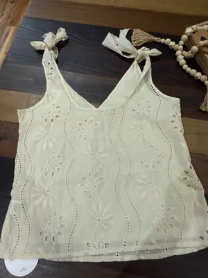 Sleeveless Top Medium thumbnail 4