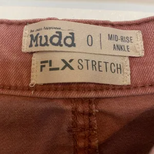 Mudd‎ MID-RISE ANKLE Jeans thumbnail 3