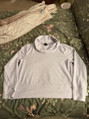 Yogalicious Lavender Sweatshirt thumbnail 3