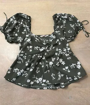Mi Ami Francesca's Top thumbnail 1