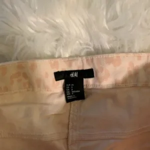 H&M Women's Size 6 Skinny Jeans Light Pink Animal Print Cheetah‎ Print Cotton thumbnail 8