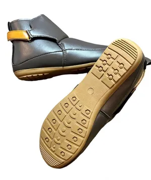 Retro Style Everyday Rain Boots for Women’s Size 7.5 thumbnail 1