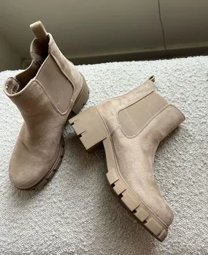 Steve Madden tan boots thumbnail 1